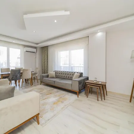 Luminous Flat W Balcony 15 Min To Hadrian Gates Antalya